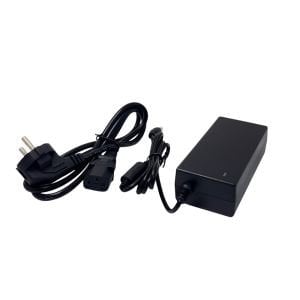 Class 12Volt 5Amper 60Watt Plastik Kasa Adaptör 5.5x2.5mm Jak Fişli