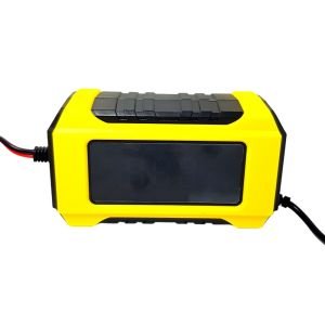Ucomen UC-C120501B Sarı 12Volt 6Amper Lcd Göstergeli Akıllı Akü Şarj Cihazı
