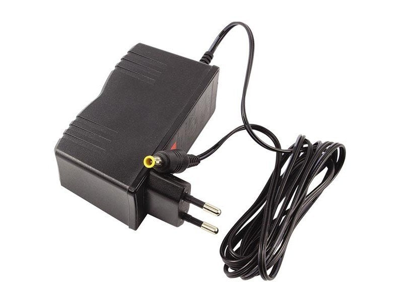 DSmart Uydu Alıcı Adaptör 12V 2.5A Ortası İğneli