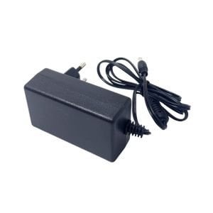 Weko 24Volt 1Amper Plastik Kasa Priz Tipi Adaptör 5.5x2.5mm Uçlu